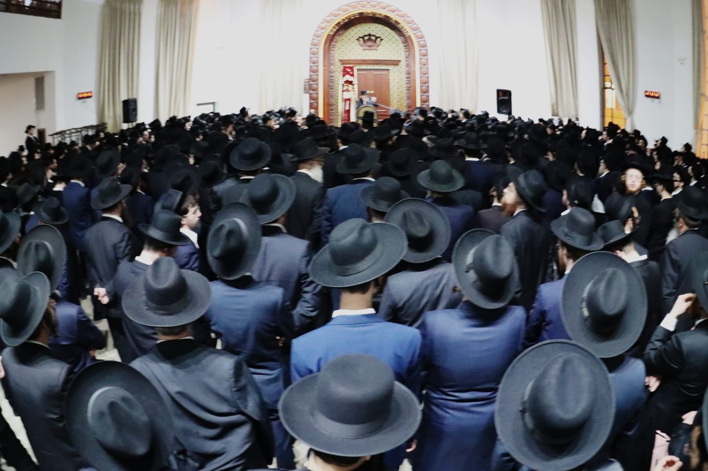 מסע הלוויית הגאון רבי נחמן פלונצ'ק זצ"ל