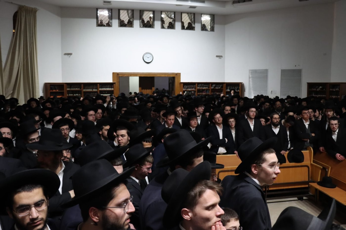 מסע הלוויית הגאון רבי נחמן פלונצ'ק זצ"ל