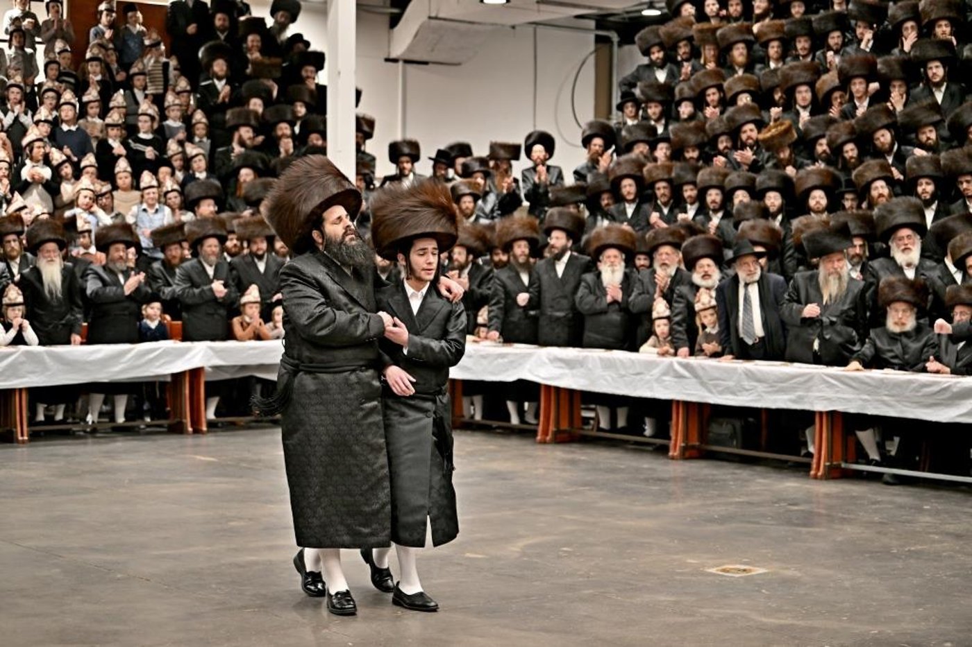 שמחת השבע ברכות בחצה"ק ויזניץ  - פרמישלאן 