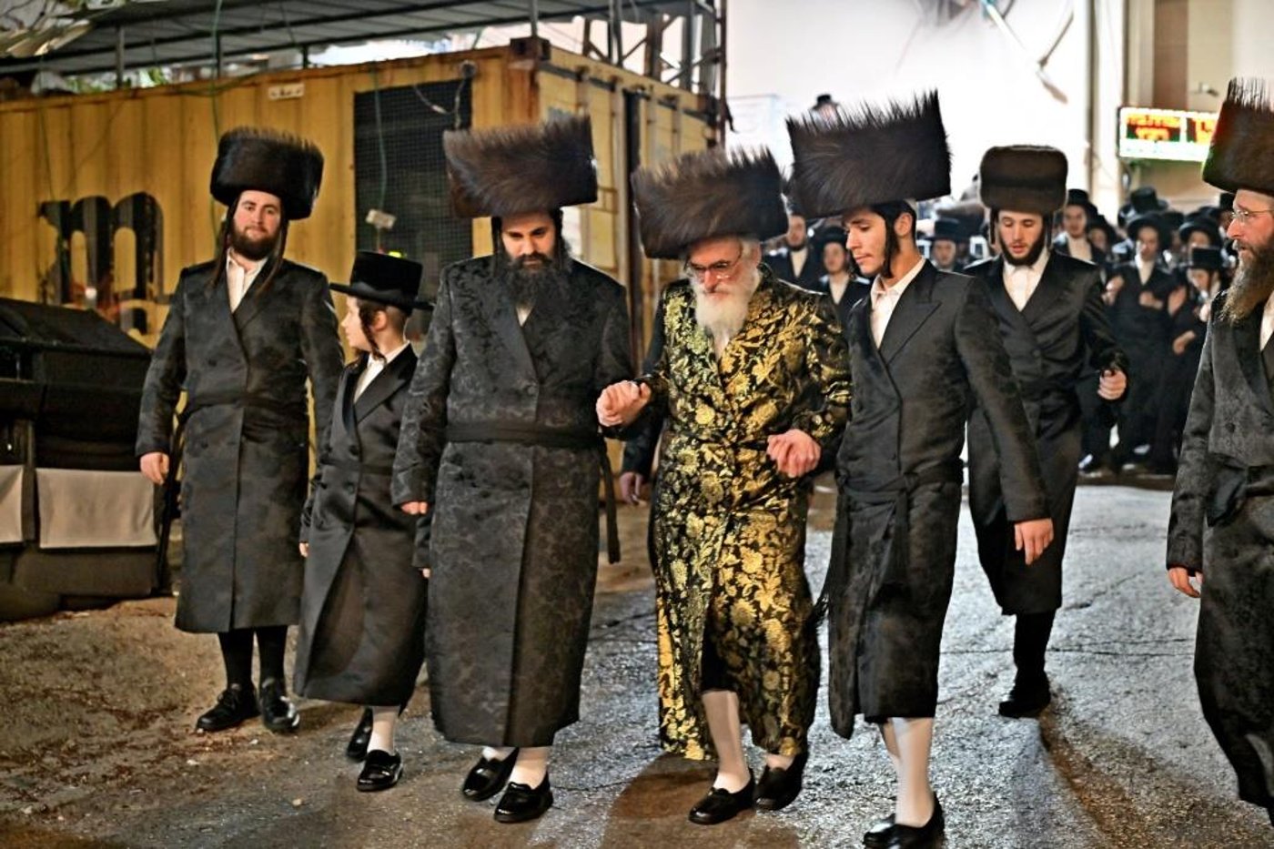 שמחת השבע ברכות בחצה"ק ויזניץ  - פרמישלאן 
