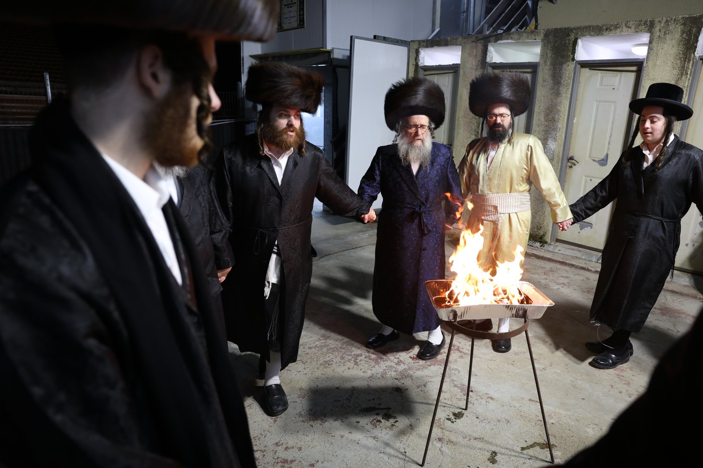 גאב"ד קאלסבורג הגה"צ רבי משה ראטה בהדלקה במירון