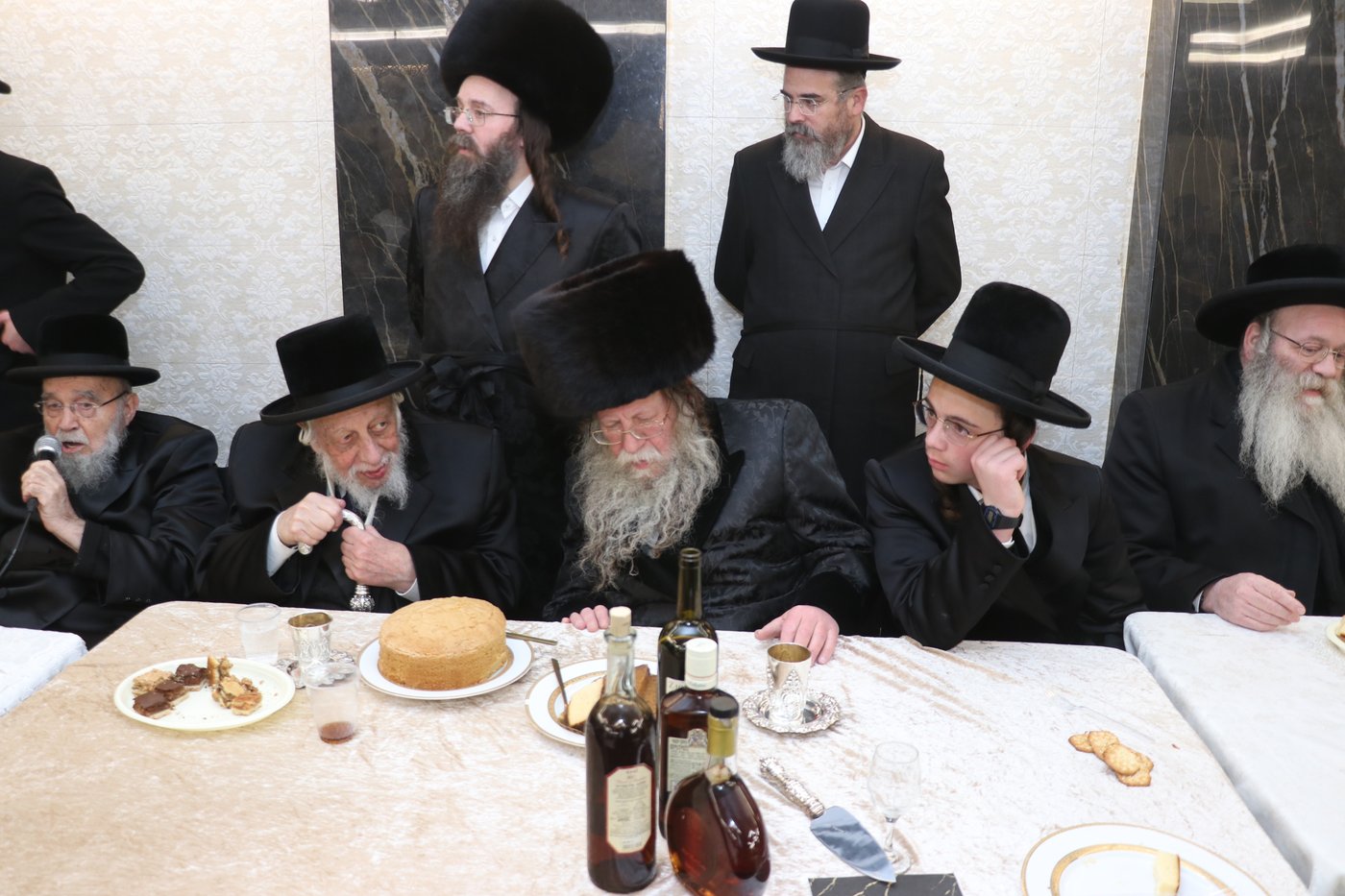 שמחת הבר מצווה לנכדי האדמו"רים מקוזמיר - לעלוב בית שמש
