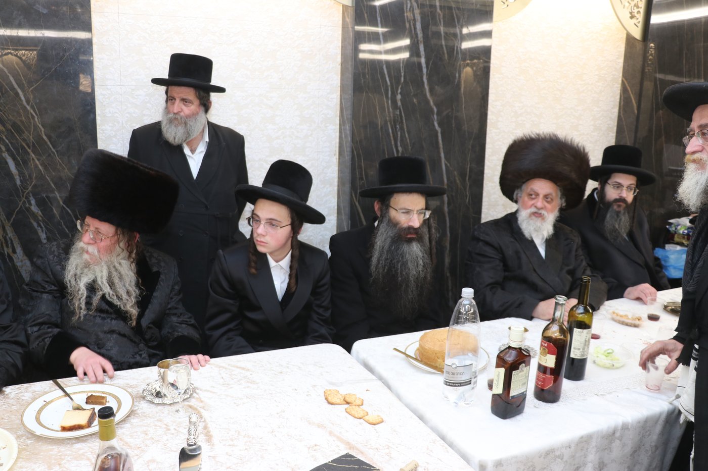 שמחת הבר מצווה לנכדי האדמו"רים מקוזמיר - לעלוב בית שמש