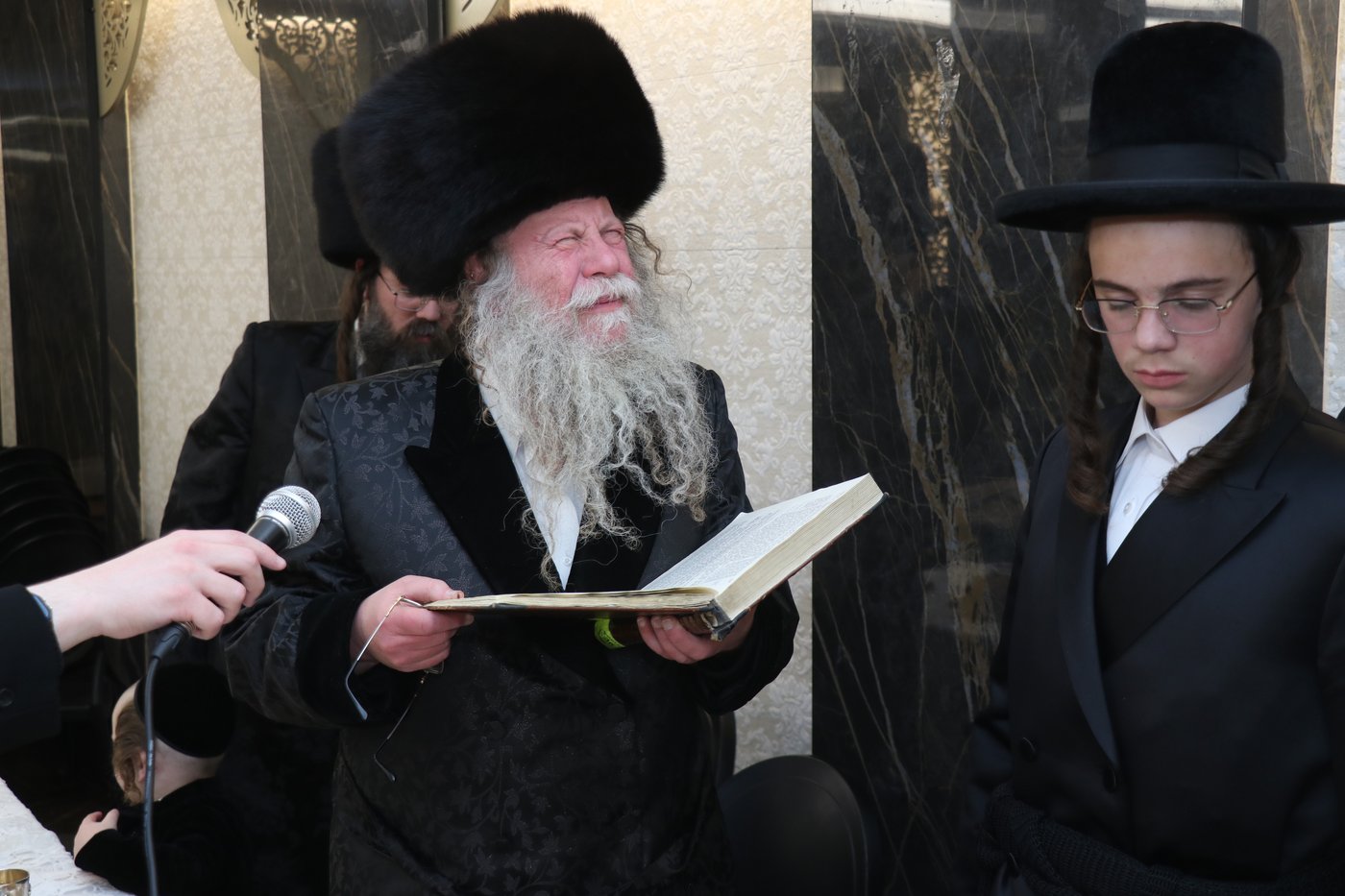 שמחת הבר מצווה לנכדי האדמו"רים מקוזמיר - לעלוב בית שמש