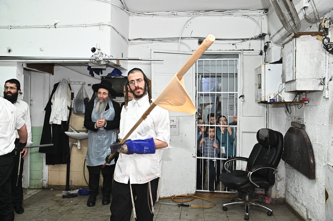 הגאון רבי בנימין פינקל באפיית מצות