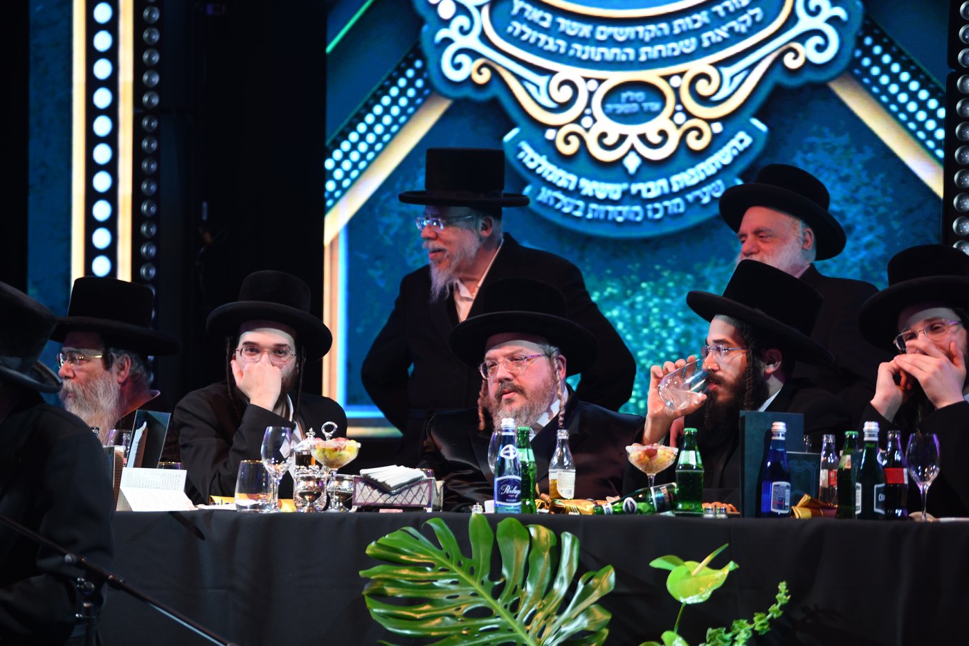 הרה"צ רבי אהרן מרדכי רוקח במסע הקודש בפולין