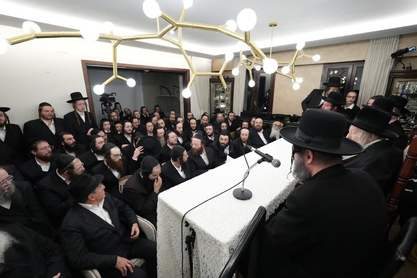 מבחן מזומנים בחצה"ק גור - בבית הגבאי ר' לייבי פזניצבסקי