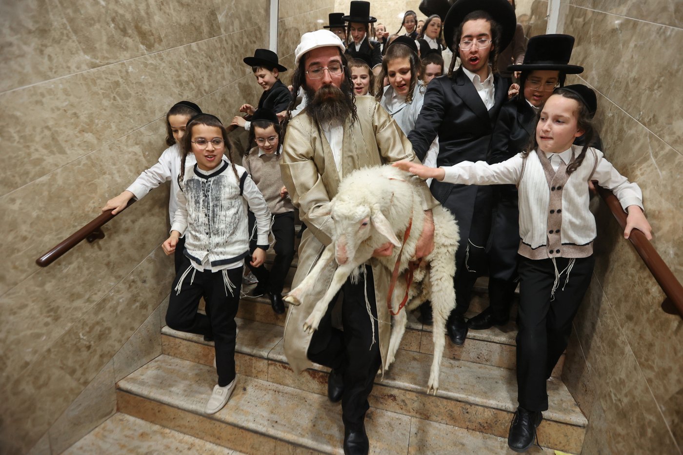 הרה"צ רבי אלימלך בידרמן שבת בבית שמש