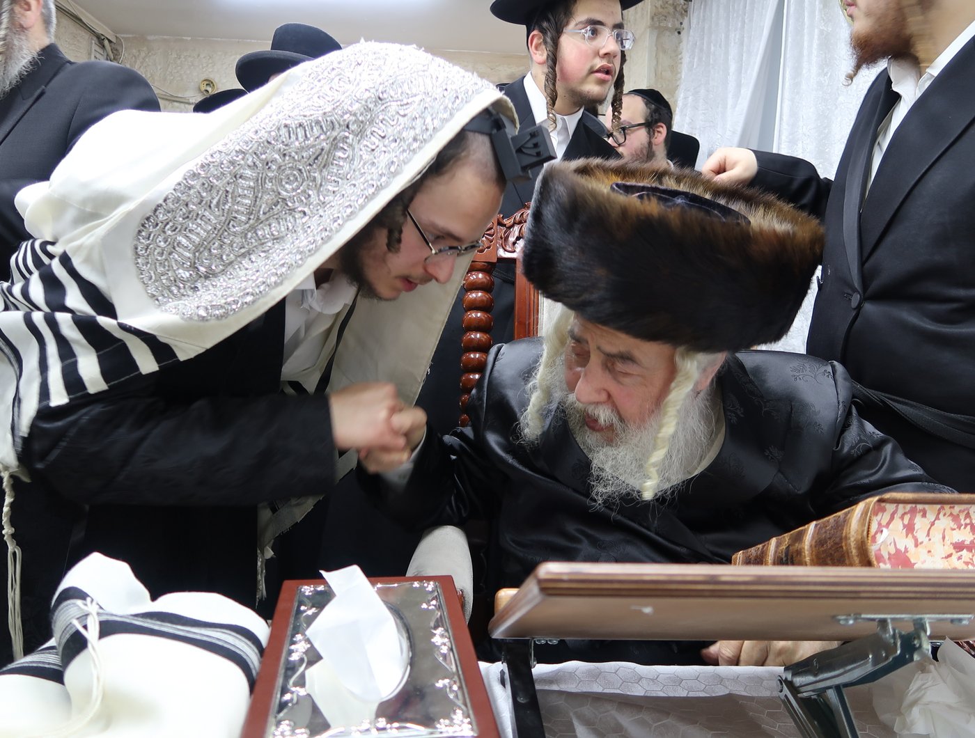 שמחת הברית בחצרות נדבורנה אלעד - זוויעהיל 