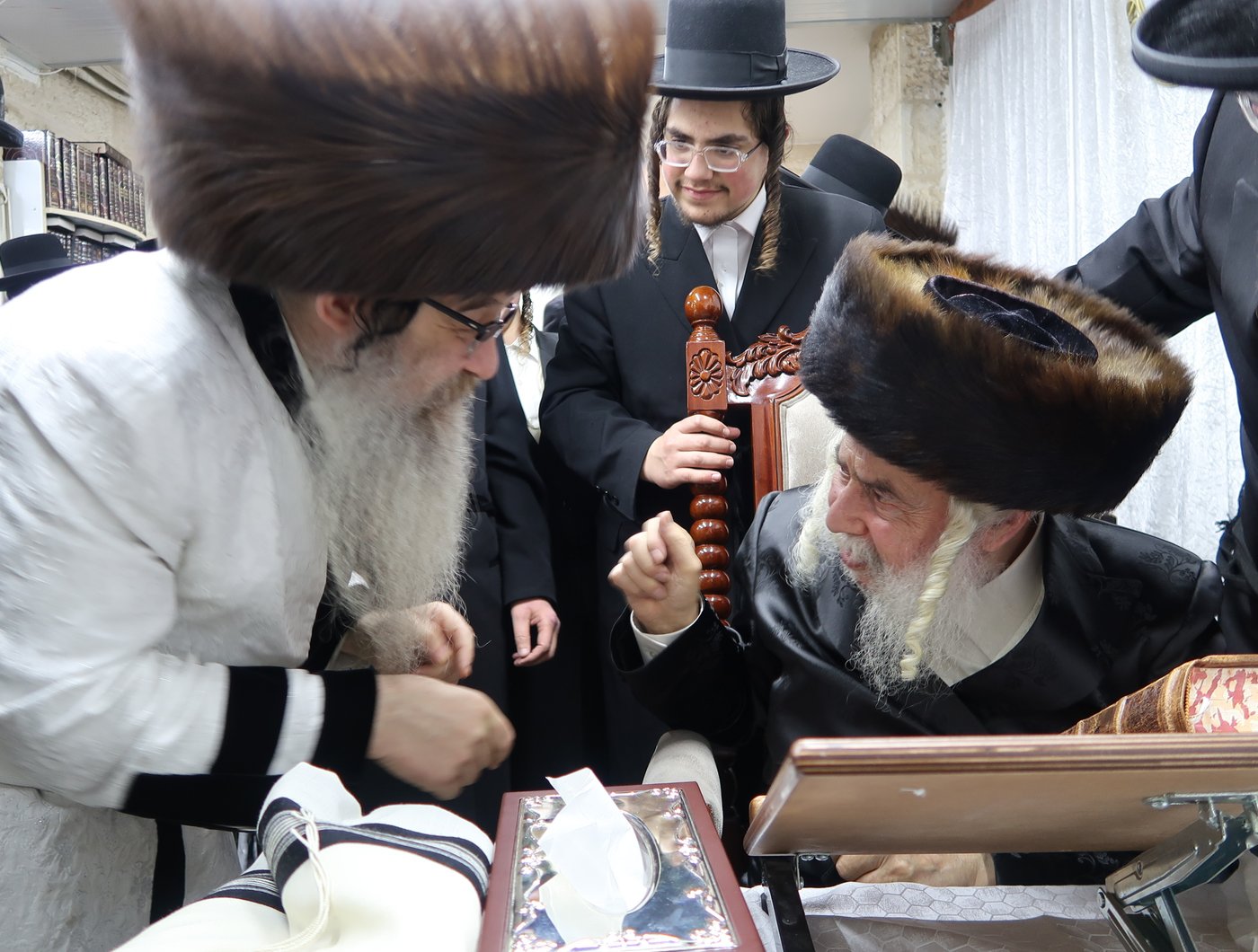שמחת הברית בחצרות נדבורנה אלעד - זוויעהיל 