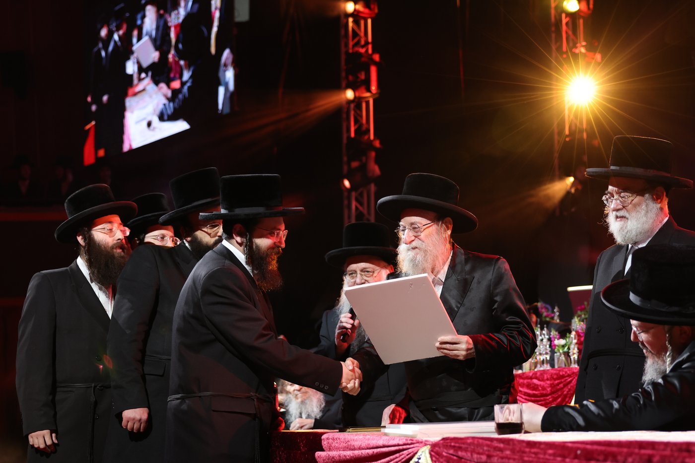 מעמד 'עשר עטרות' בחצה"ק בעלזא 