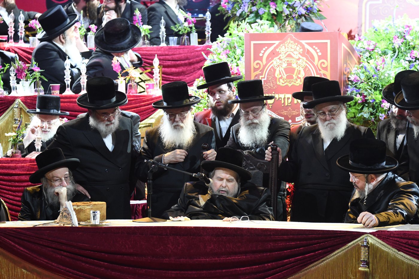 מעמד 'עשר עטרות' בחצה"ק בעלזא 