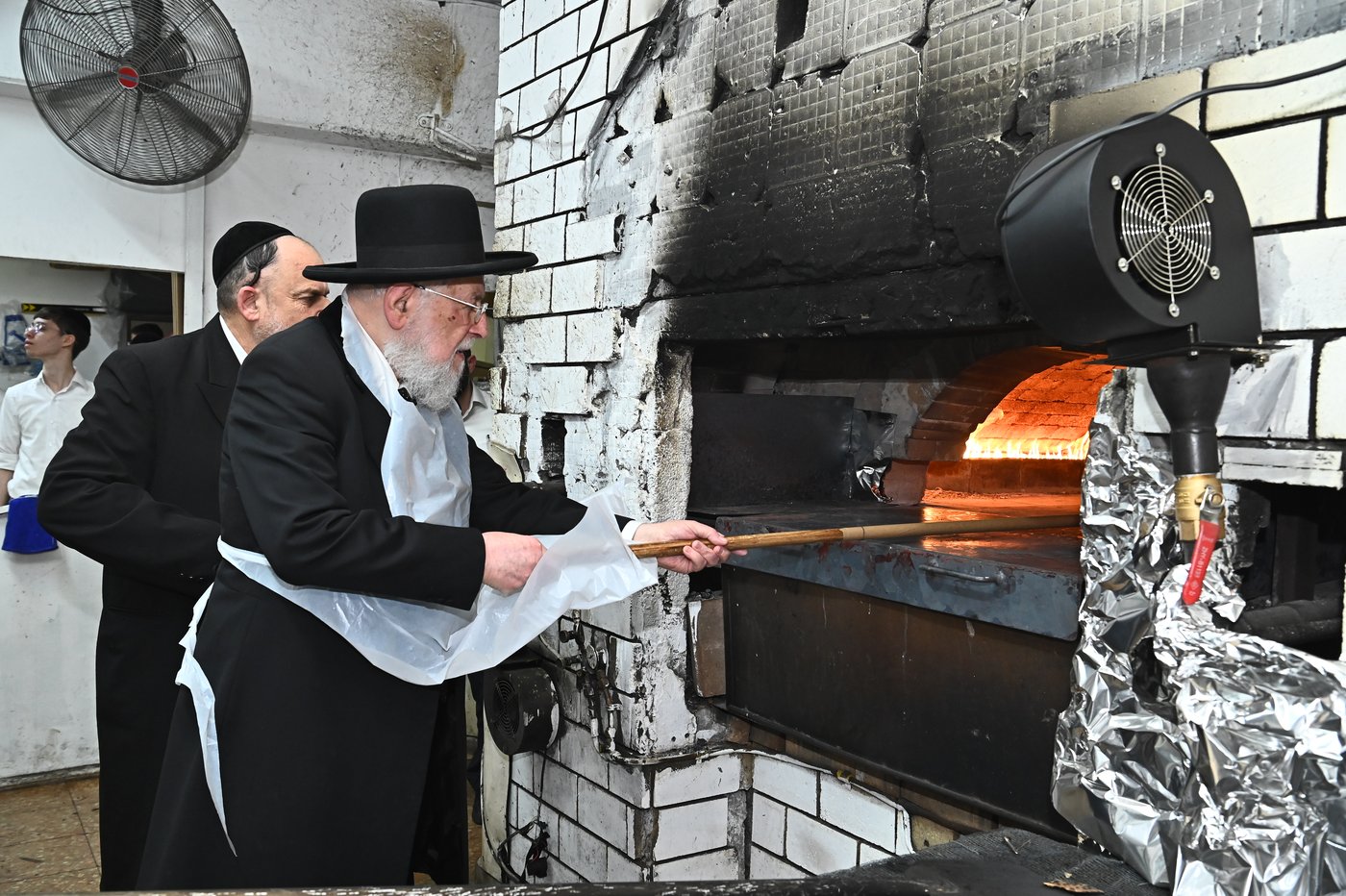 הגרי"מ לאו באפיית מצות