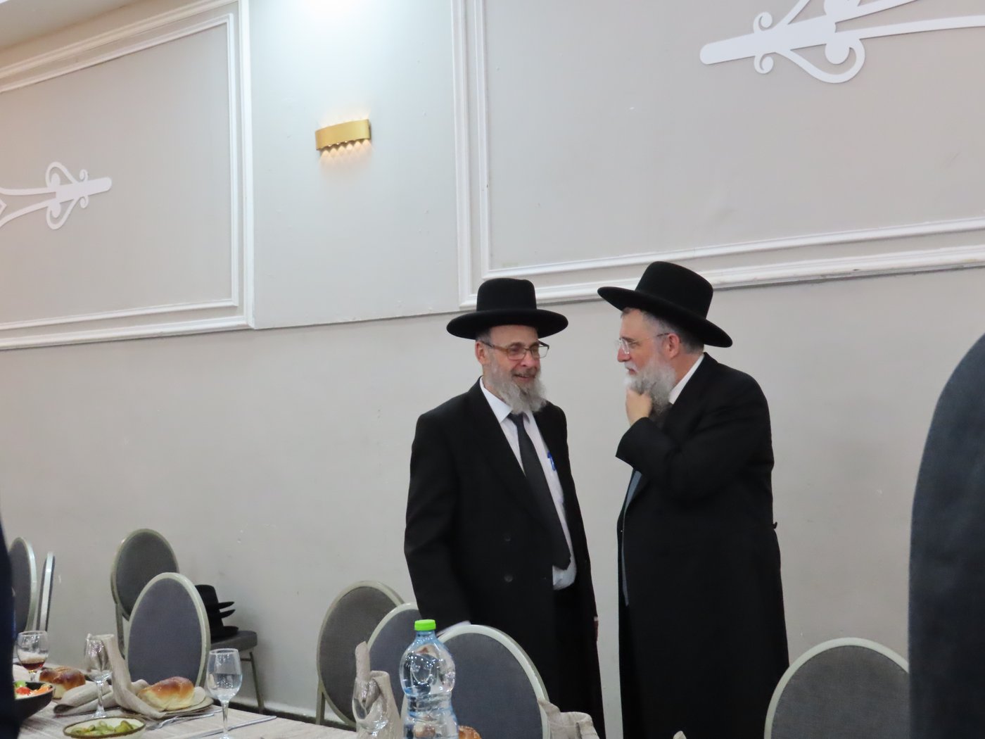 שמחת נישואי בן הגר"צ אשכנזי עם בת הגר"ש לוי