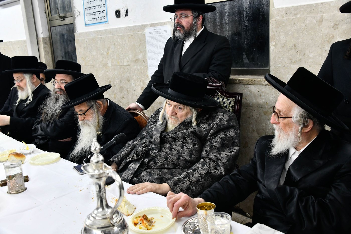 סעודת הודאה בחצה"ק טעמשוואר