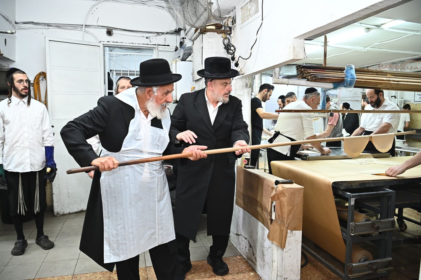 הגר"ש מחפוד באפיית מצות
