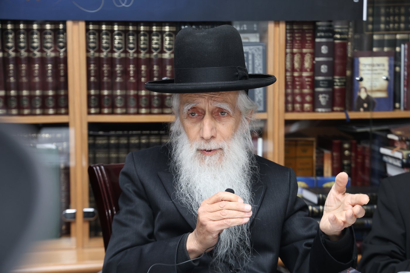 גדולי ישראל בכינוס נגד תוכניות פינוי בינוי" בירושלים