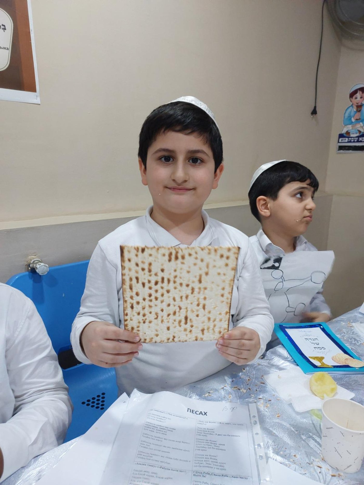 ההיערכות לפסח בקהילה האזרית