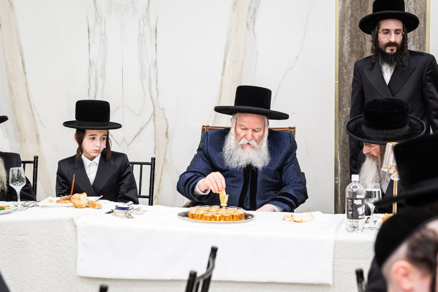 שמחת הבר מצווה לנכד האדמו"ר מבאבוב