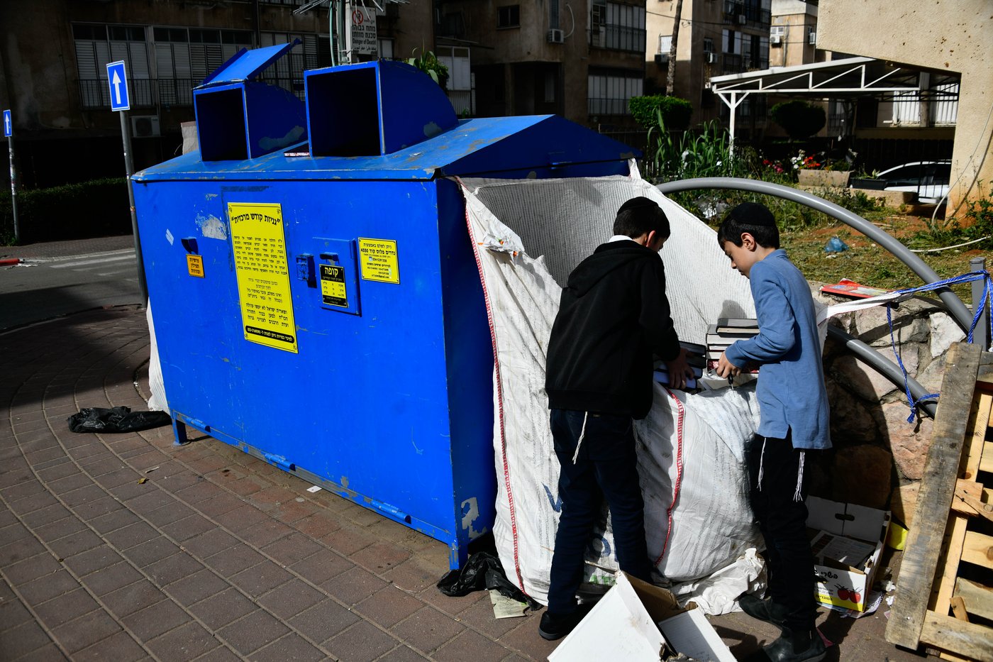 אווירת ערב פסח בבני ברק