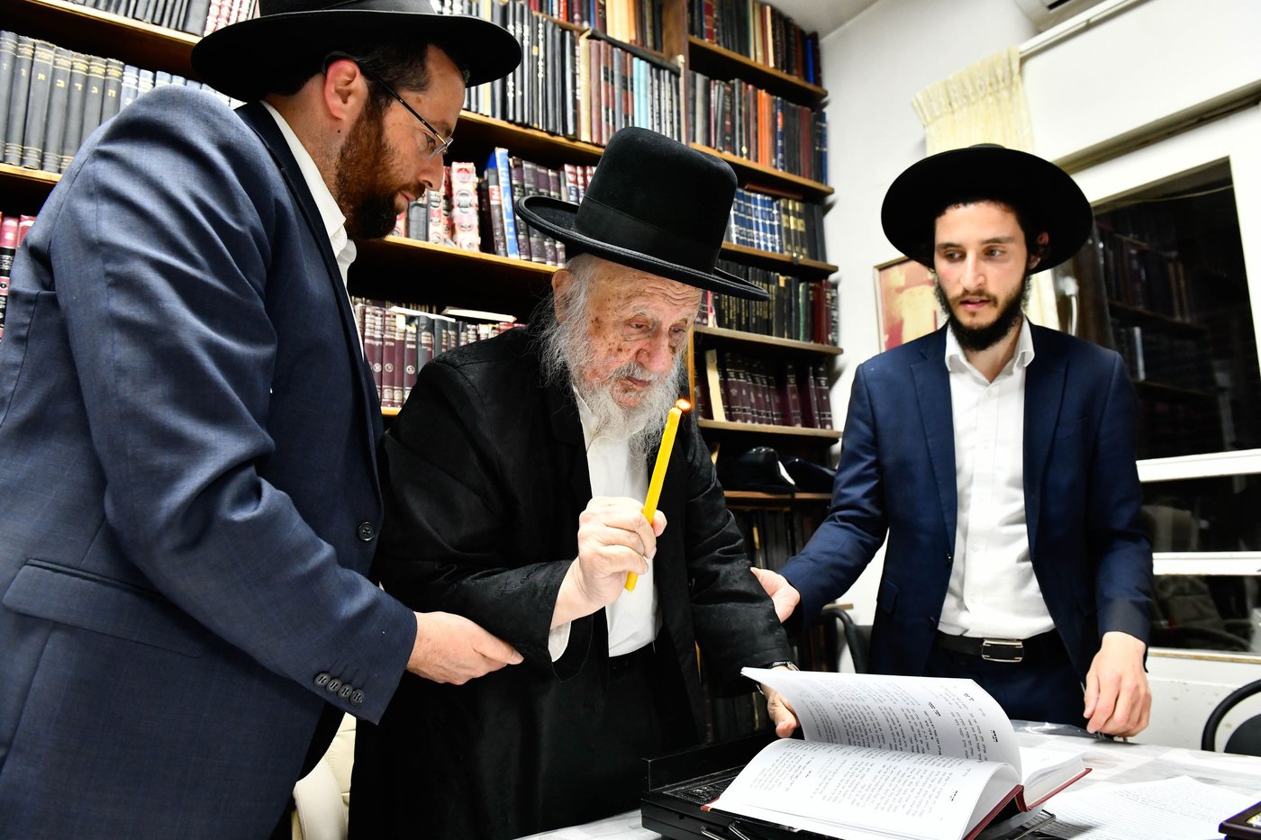 הגרב"ד פוברסקי בבדיקת חמץ