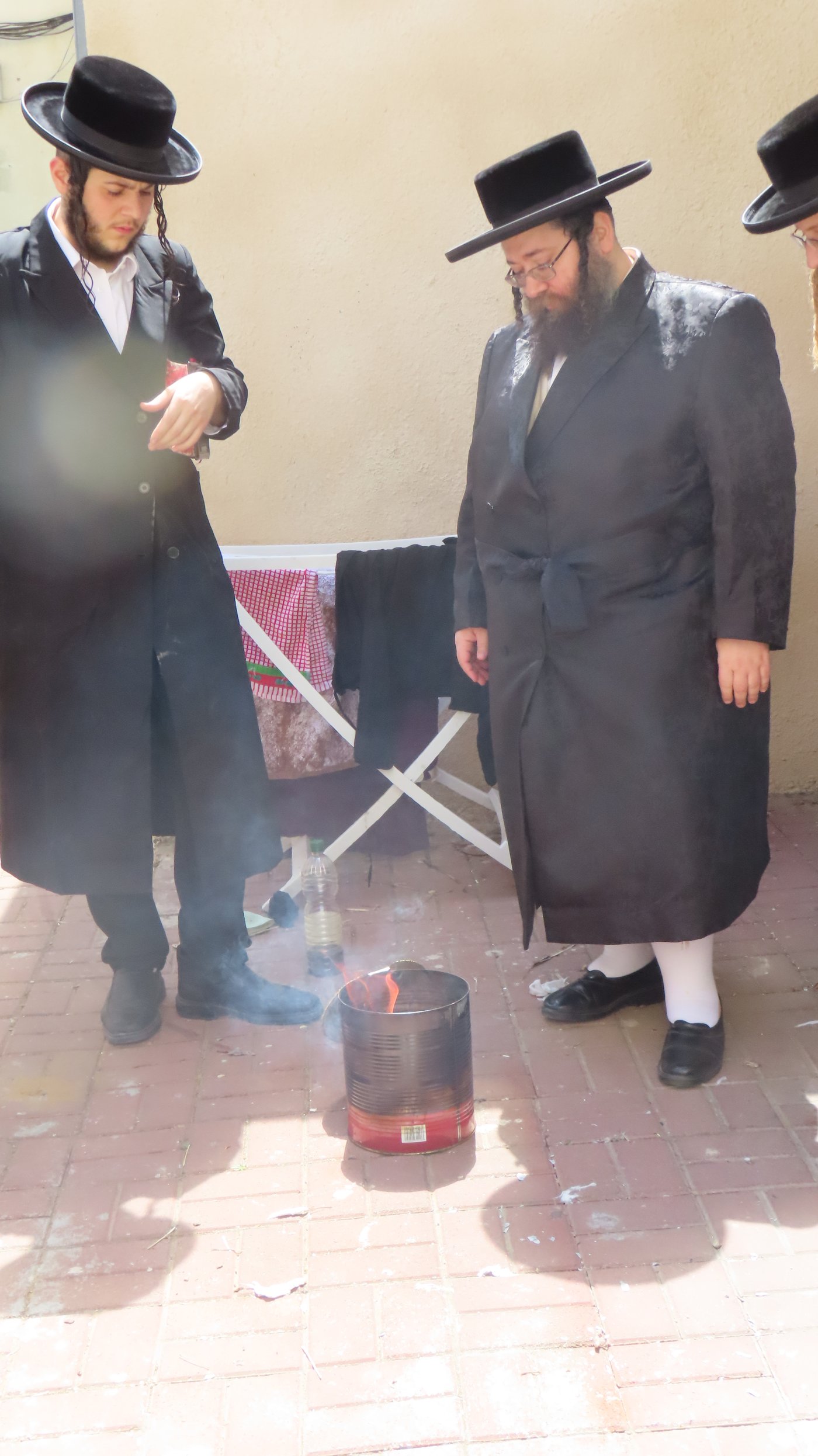 האדמו"ר מצאנז זימגראד בשריפת חמץ