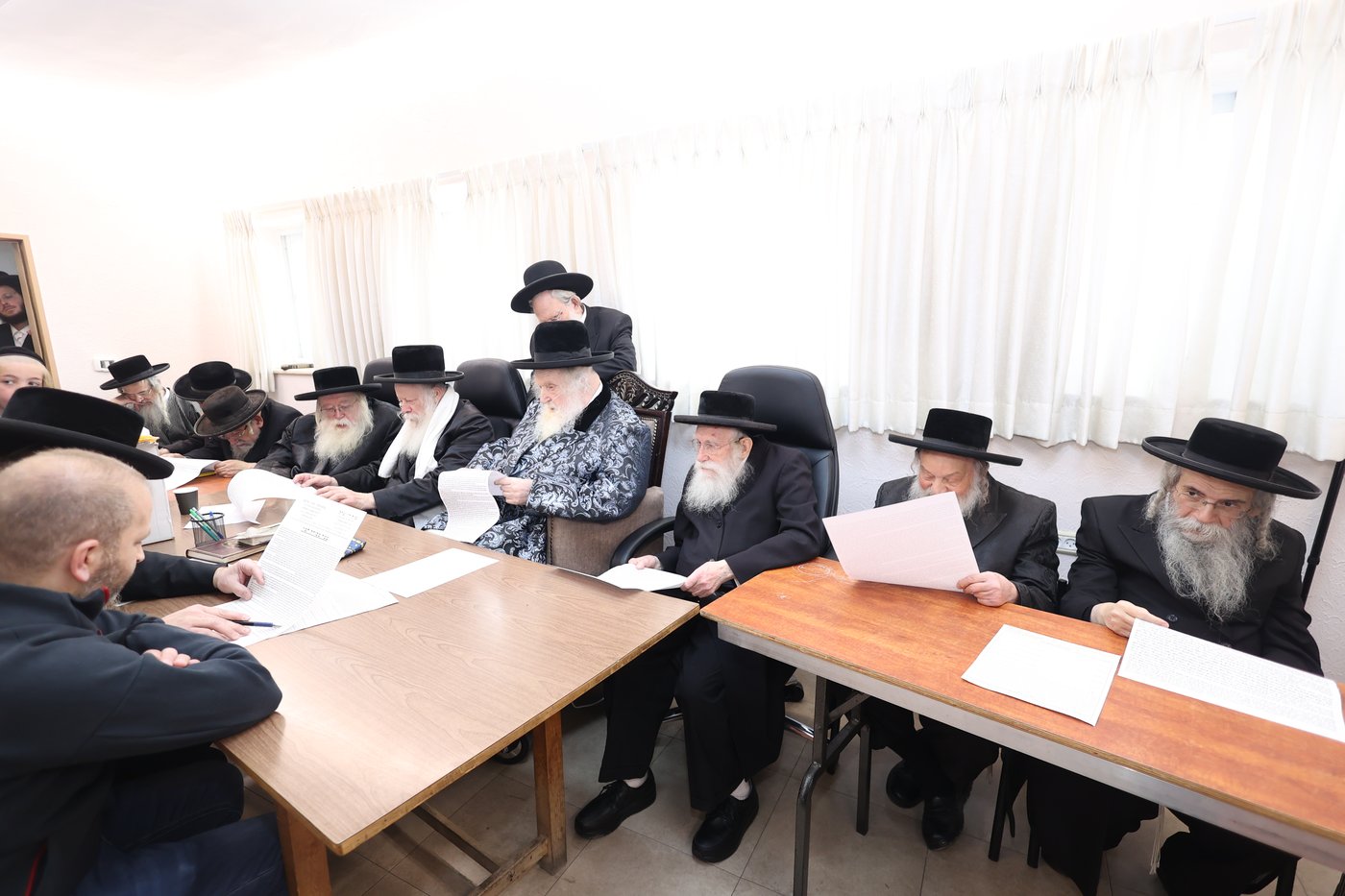 מכירת חמץ בלשכת בד"ץ העדה החרדית