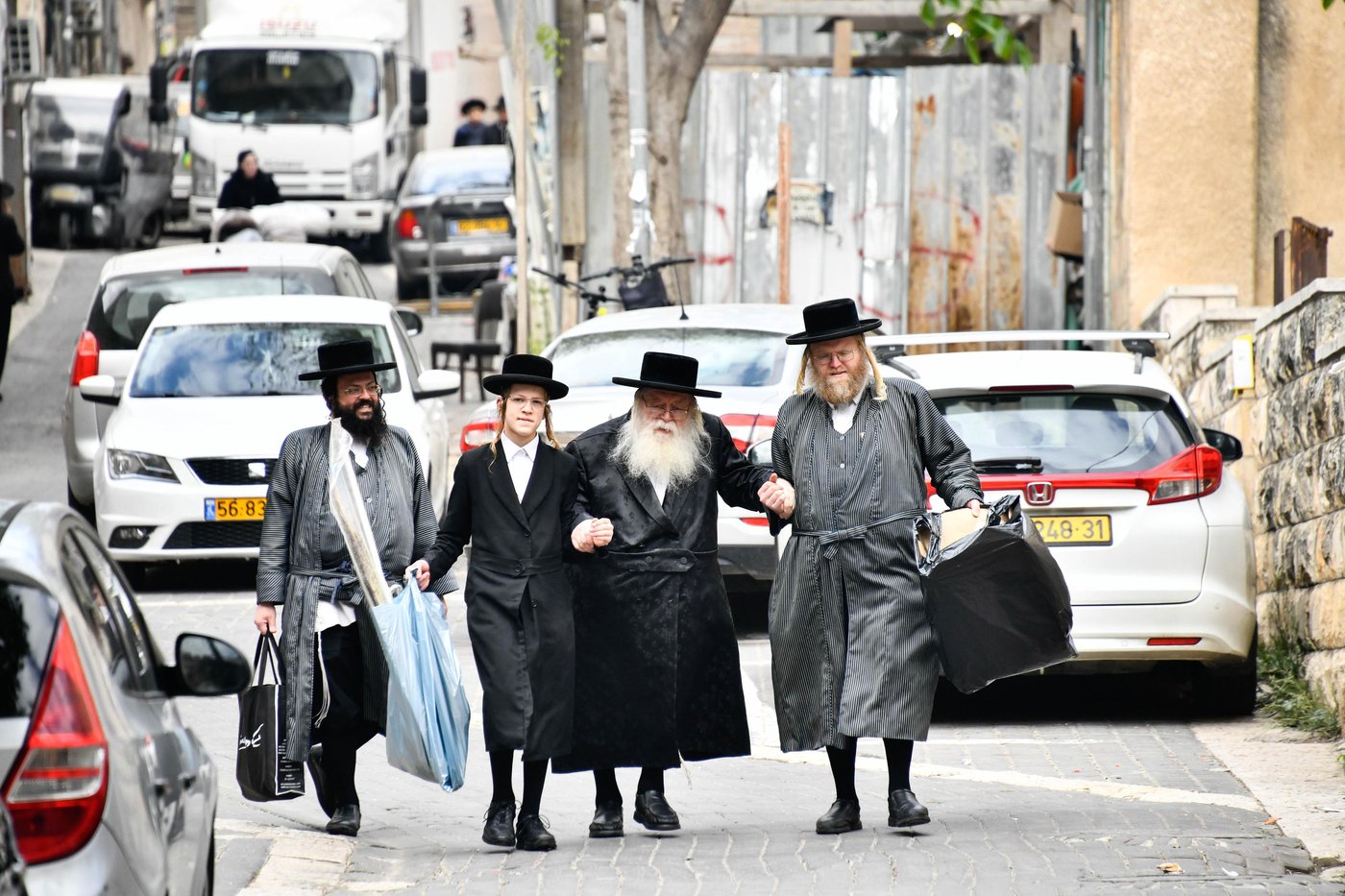 הגה"צ רבי יעקב מנחם מנדל יורוביץ בשריפת חמץ