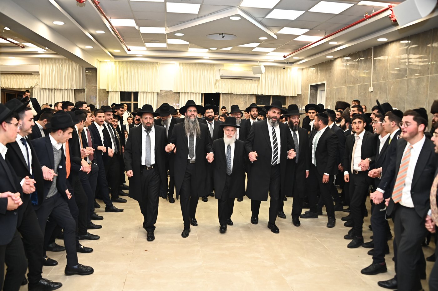 הקבלת פני רבו להגאון רבי זמיר כהן - חוה"מ פסח תשפ"ה
