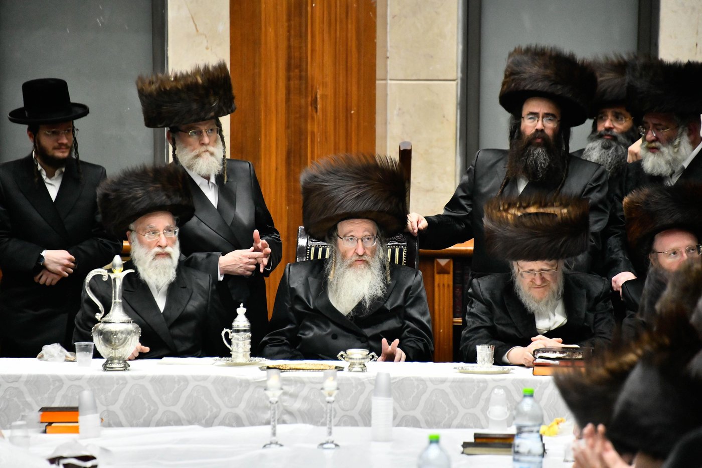 האדמו"ר מביאלה בטיש חוה"מ פסח 