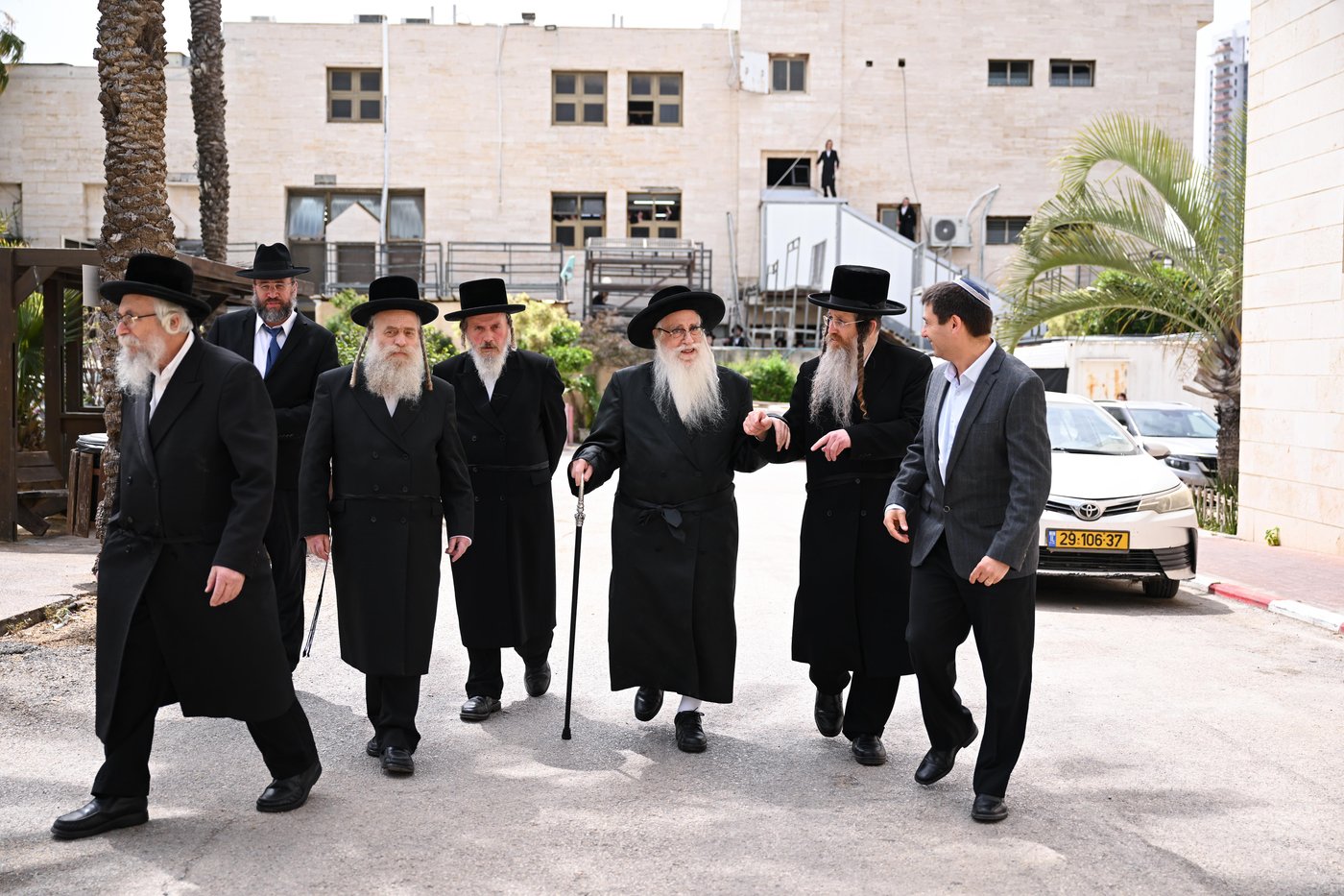 האדמור מצאנז בחנוכת מחלקות חדשות במרכז רפואי צאנז לניאדו 