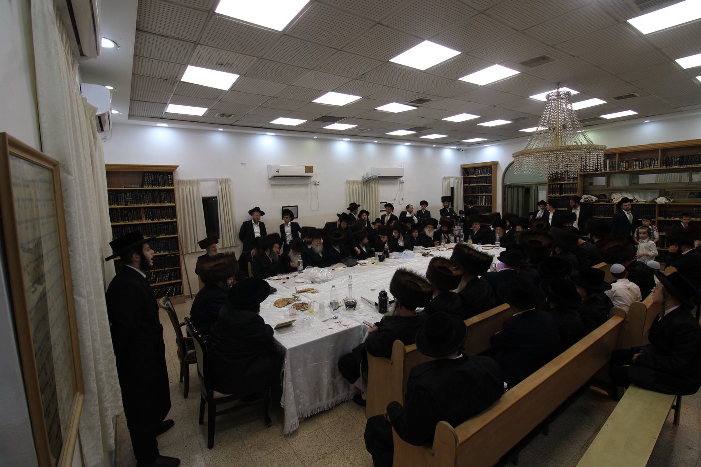 חג הפסח בחצה"ק ז'מיגראד