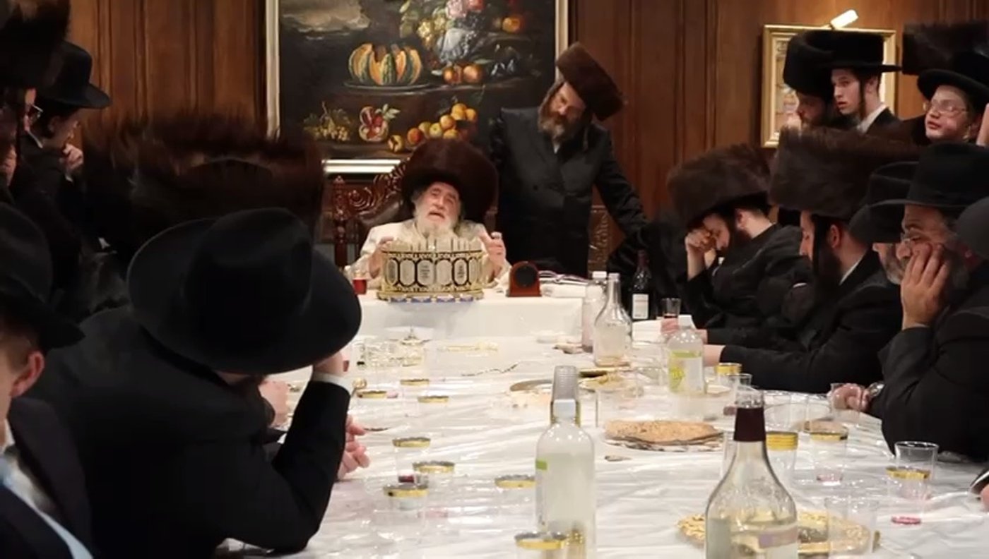 האדמו"ר מויז'ניץ בטיש נעילת החג בלוס אנג'לס