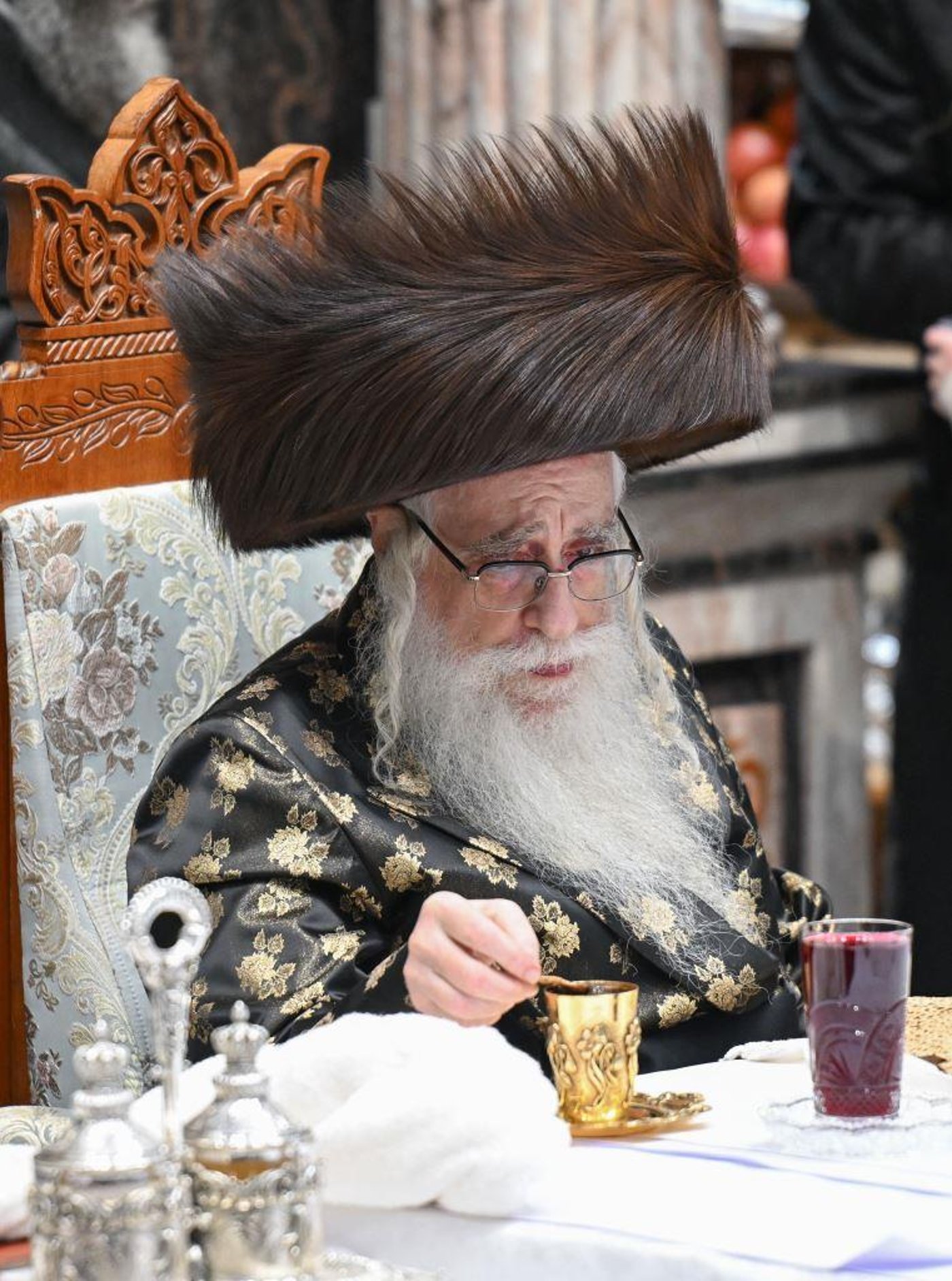 טיש נעילת החג בחצה"ק צאנז