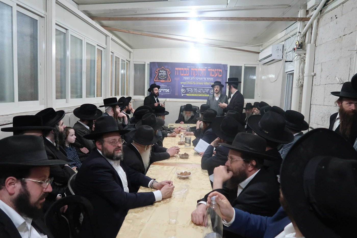 הגאון רבי יהושע דוד טורצ'ין בחלוקת מליוני שקלים