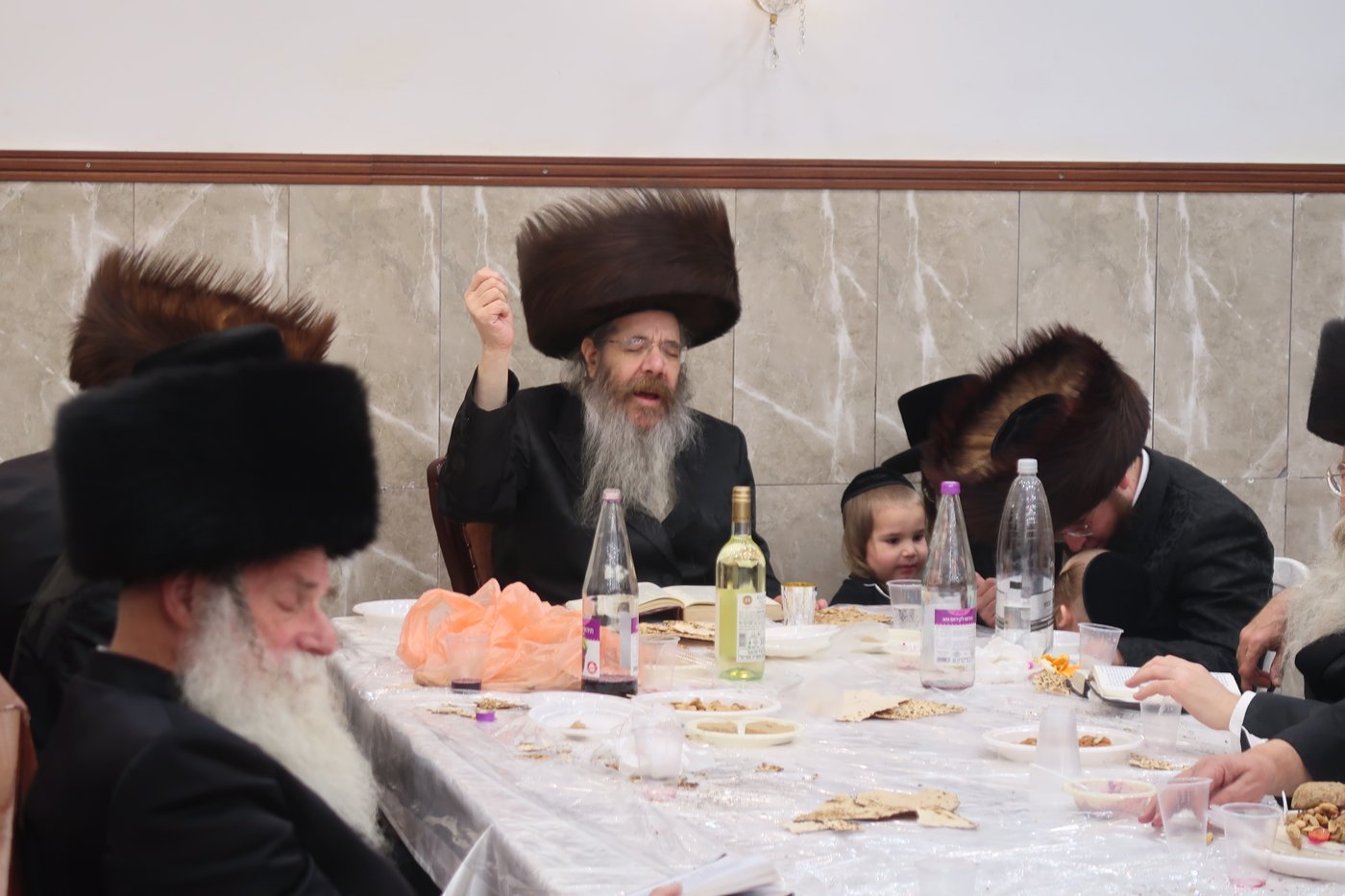 חג הפסח בחצה"ק טריסק