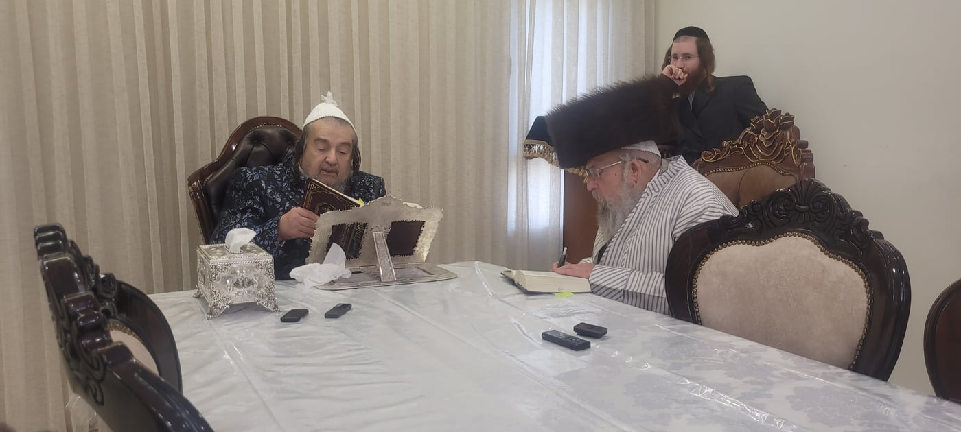 האדמו"ר מפינסק קרלין בביקור אצל הגרי"מ שכטר
