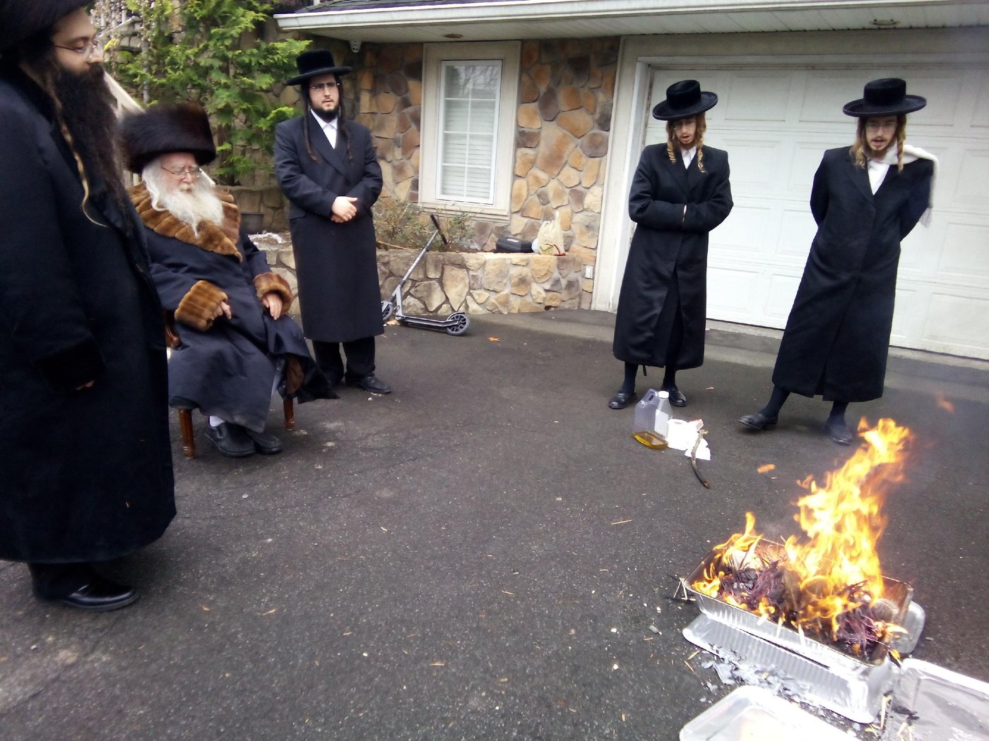 חג הפסח בחצה"ק ניקלשבורג