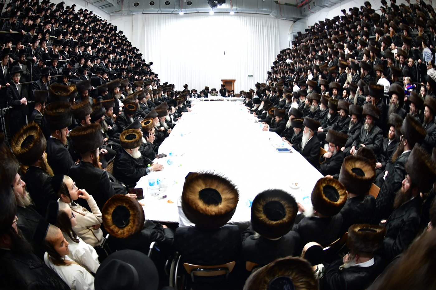חג הפסח בחצה"ק סערט ויז'ניץ