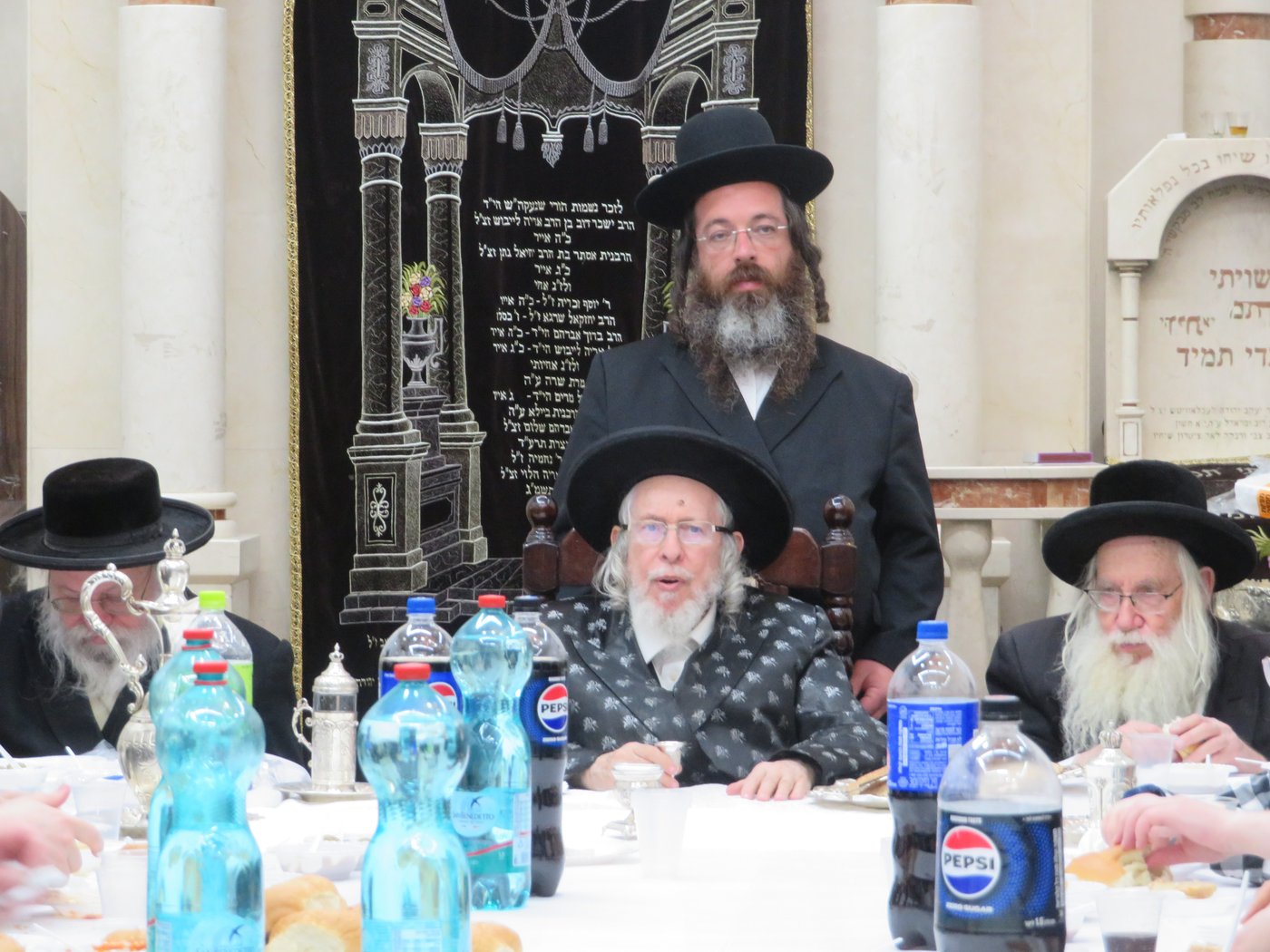 האדמו"ר מסטרופקוב בטיש הילולת ה'דברי חיים' זי"ע