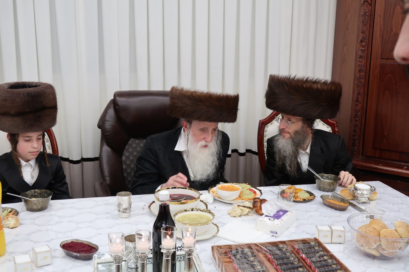 שמחת בר מצווה לנכד האדמו"ר ממכנובקא בעלזא