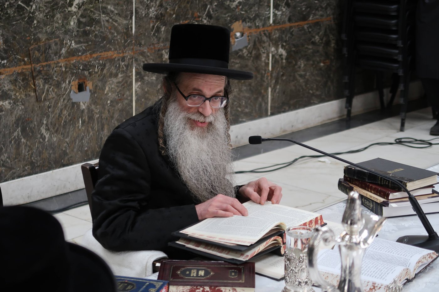 הילולא קדישא בחצה"ק צאנז זוויעהיל