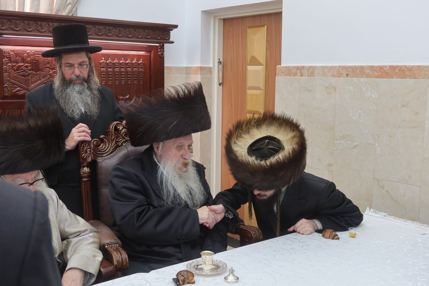 שמחת הברית בחצה"ק טשארנאביל - משכנות הרועים