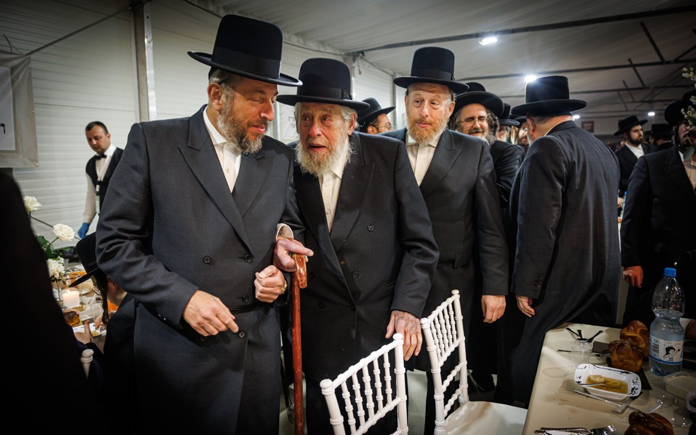 סעודת הילולא בקרעסטיר