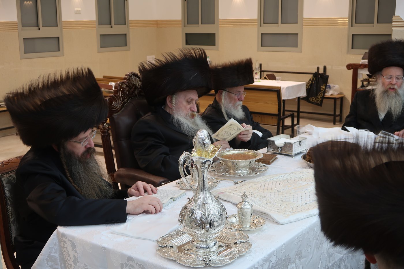 סעודת משיח בחצה"ק טשארנוביל
