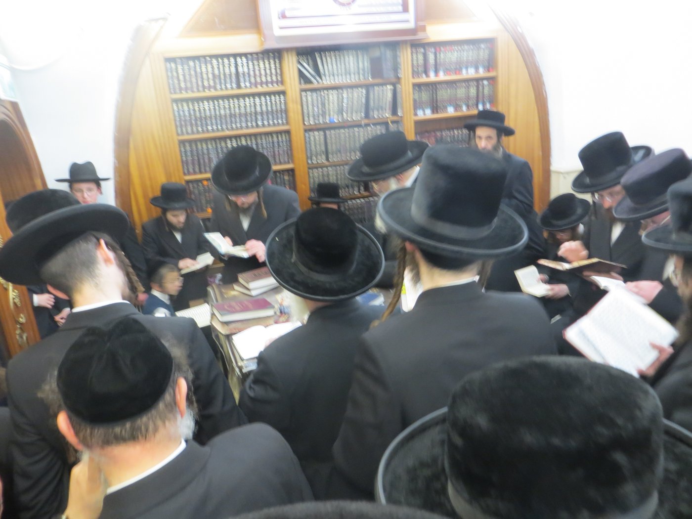 האדמו"ר מדושינסקיא באתרא קדישא מירון