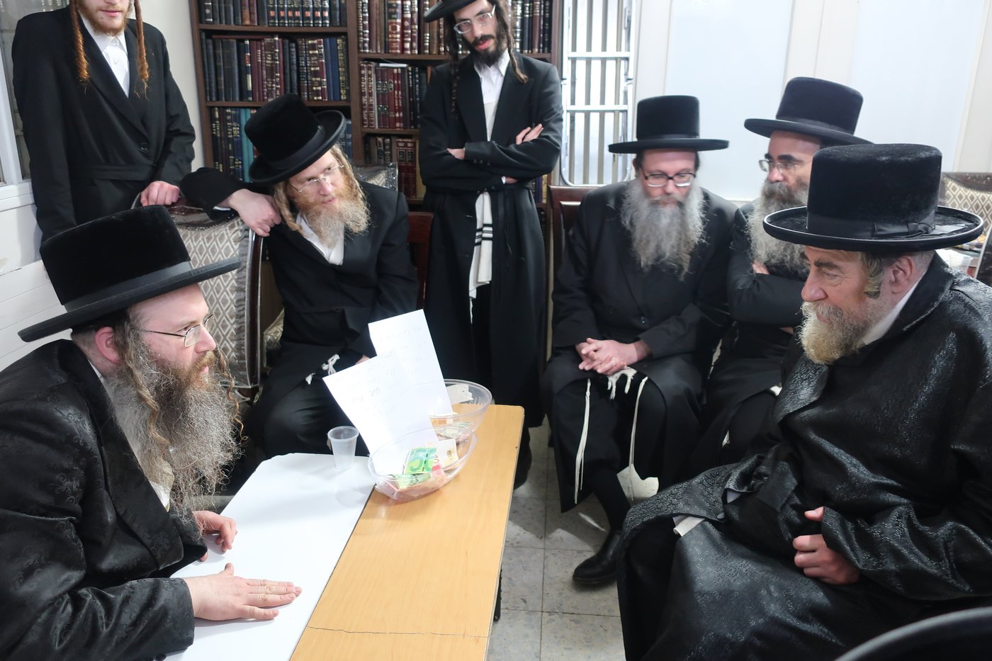 ניחום אבלים בחצה"ק טשאבא