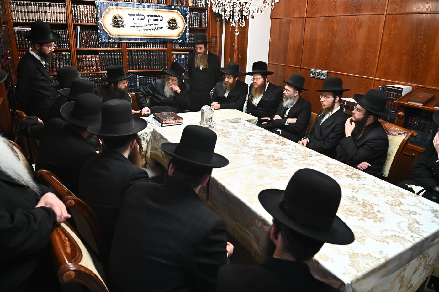 מבחן הוראה בבית האדמו"ר ממודז'יץ