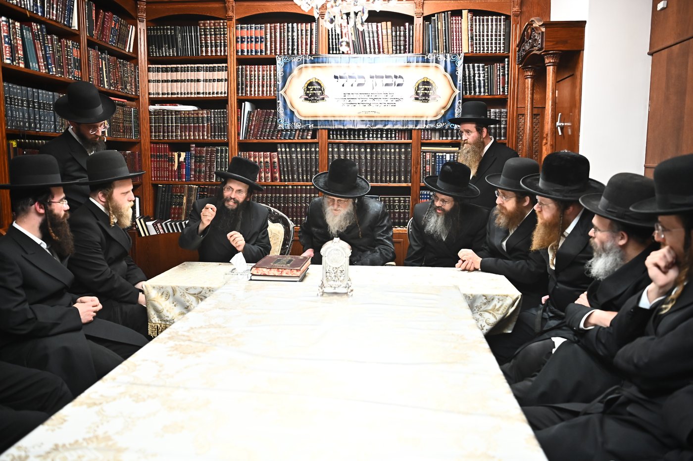 מבחן הוראה בבית האדמו"ר ממודז'יץ