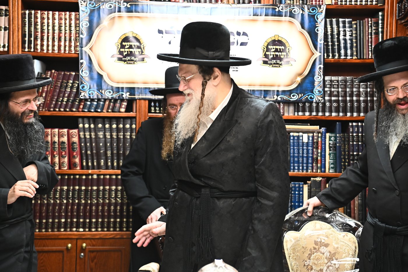 מבחן הוראה בבית האדמו"ר ממודז'יץ